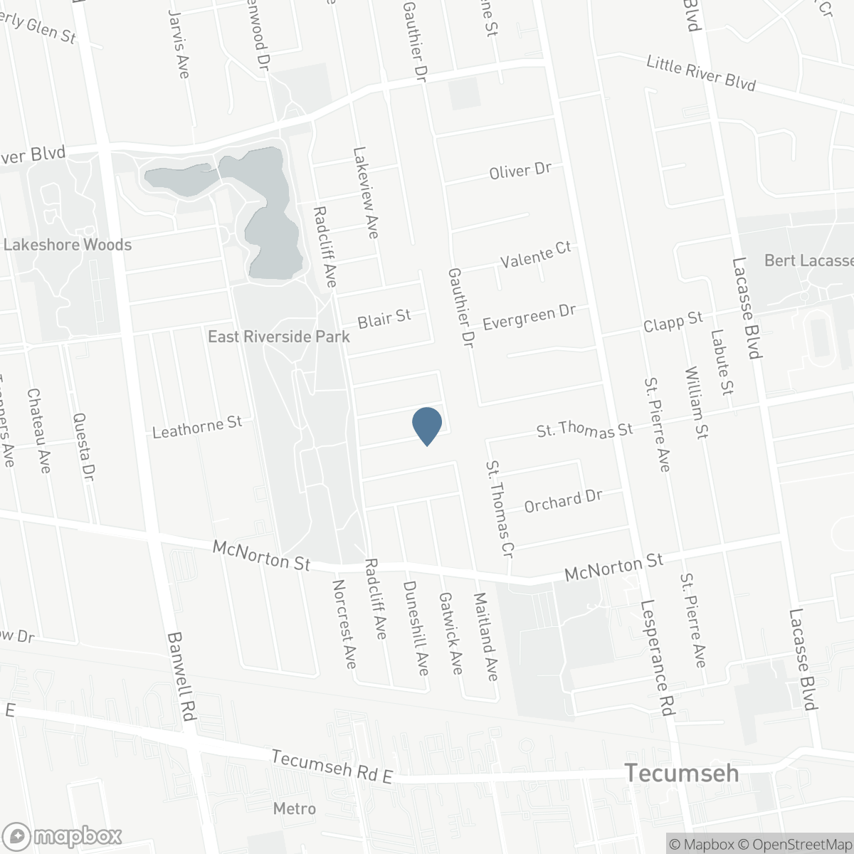 11926 BOULDER, Windsor, Ontario N8P 1Z6